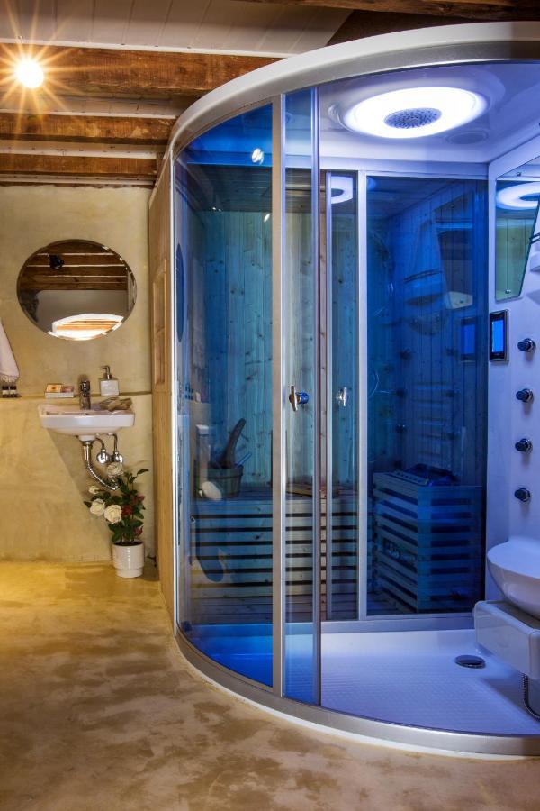 #Classicvillas, Luxurious Historic Villa